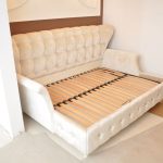 سرير أريكة لأجل