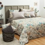 غطاء من الزهور الحساسة