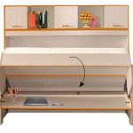 طاولة صغيرة