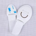 أقفال عالمية على الصناديق