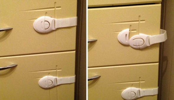 حماية الطفل على طاولة السرير