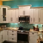 مجموعة المطبخ الأبيض