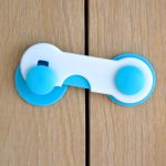 حاصرات الباب