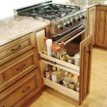 زجاجة خشبية للتوابل