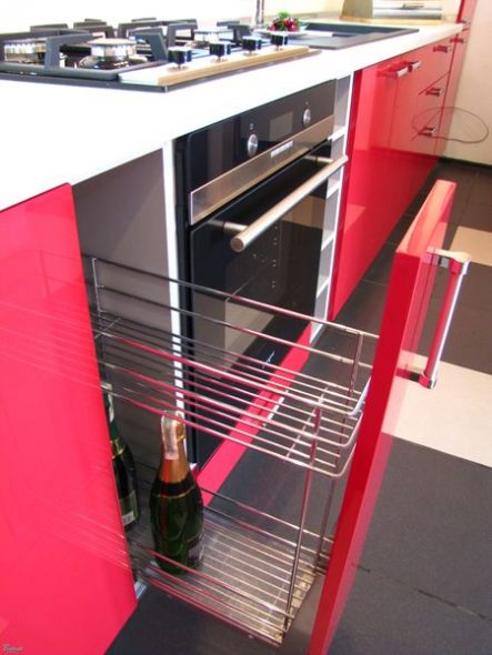 حاوية زجاجة معدنية