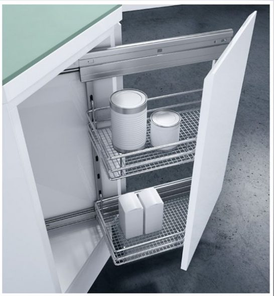 زجاجة في زاوية