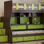 سرير مع أدراج