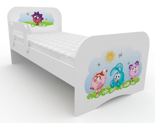 السرير مع smeshariki