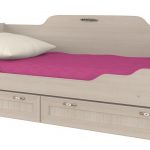 سرير الأطفال مع الجانب البلوط ابيض