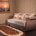 صوفا Eurobook في زاوية الغرفة