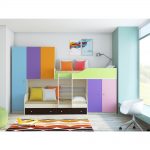 سرير مشرق لمدة سنتين