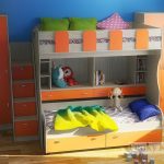 سرير بطابقين في الحضانة