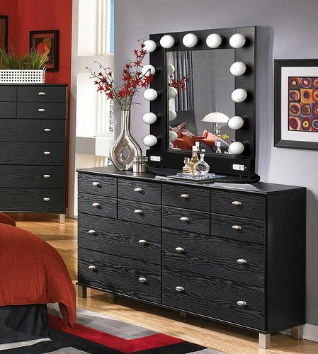 مضمد مع مرآة المكياج