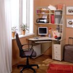 مكتب كمبيوتر مع كرسي