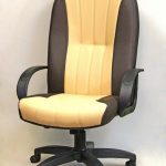 كرسي الكمبيوتر