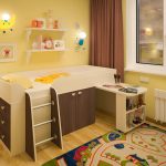 العلية السرير في الداخل