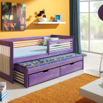 السرير مع الجانب لطفلين