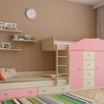 سرير بطابقين مع الجانبين