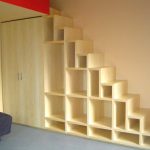 سلم مع رفوف