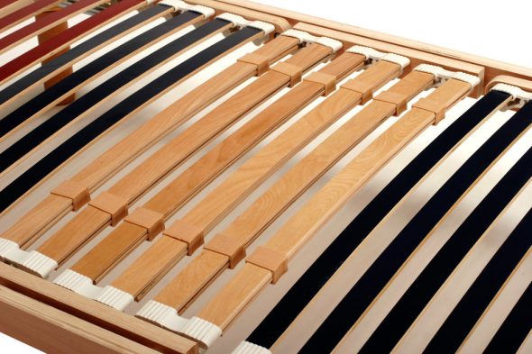 أساس العظام تحت فراش من خشب الزان