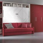 سرير قابلة للطي مع أريكة حمراء