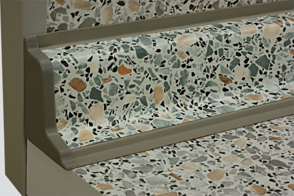 طيدة ​​الحجر إلى الطاولة