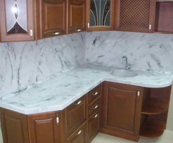 طيدة ​​اللوح في سماعة الرأس