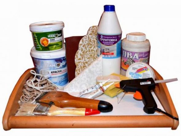 أدوات إصلاح كرسي