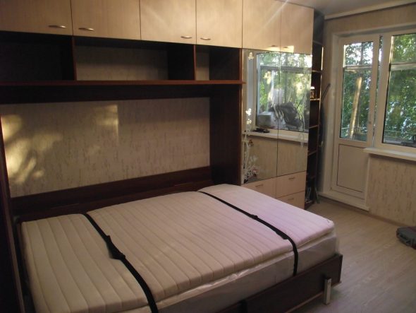 رفع السرير الأفقي