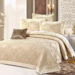 غطاء لون الذهب