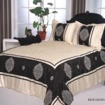 مع تغطية نمط أسود