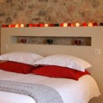 الجرف للديكور فوق السرير