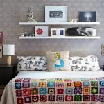 الجرف فوق السرير