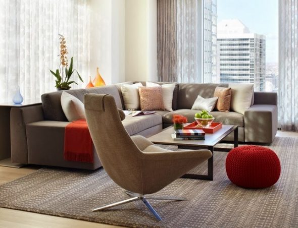 pouf صغيرة الحجم