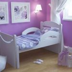 سرير قابل للطي لطفل من ثلاث سنوات