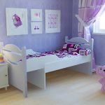 انزلاق السرير للفتاة