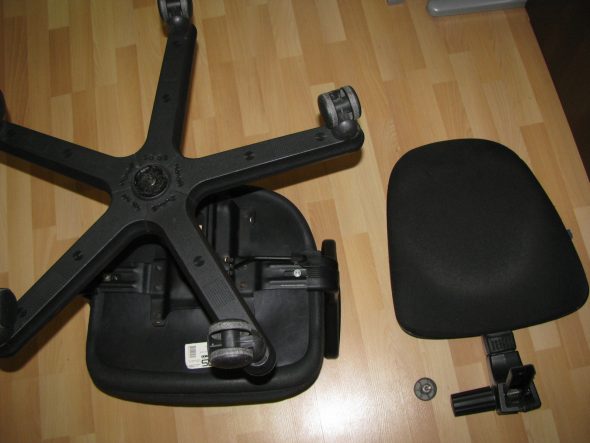 تفكيك كرسي الكمبيوتر