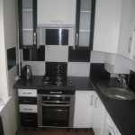 غسالة في سماعة أبيض وأسود