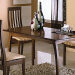 طاولة وكراسي للمطبخ