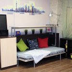 محول طاولة سرير مع خزانة