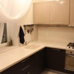 الجدول العلوي طيدة بيضاء