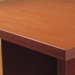 الجدول أعلى اللوح