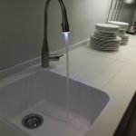 تعيين رأس الجدول طيدة الرخام الأبيض