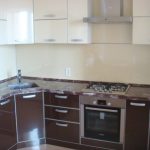 طيدة ​​الطاولة البني