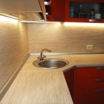 طيدة ​​معدنية أعلى