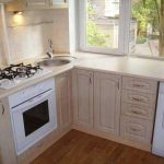 الجدول عتبة أعلى