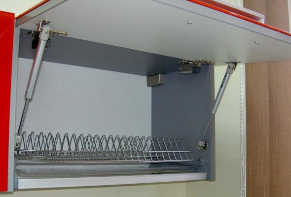 المدمج في مجفف للأطباق