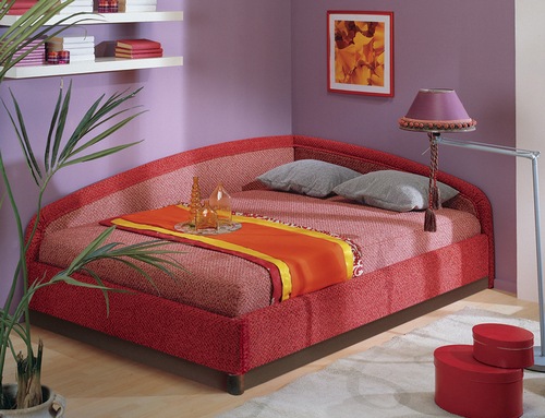 الأريكة مشرق