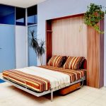 خزانة ملابس واسعة