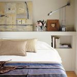 خطوة الحافة على رأس السرير